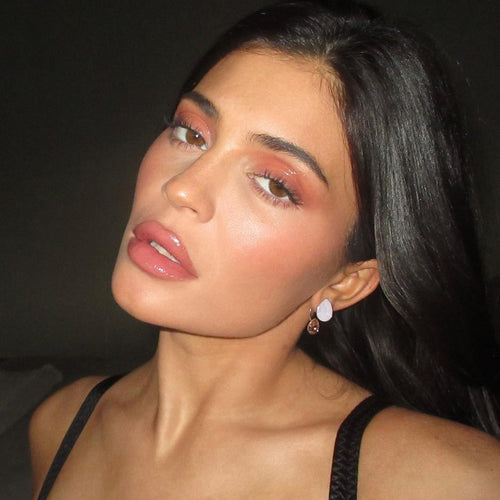 glossy glam <br>look
