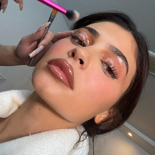 all-over gloss glam look